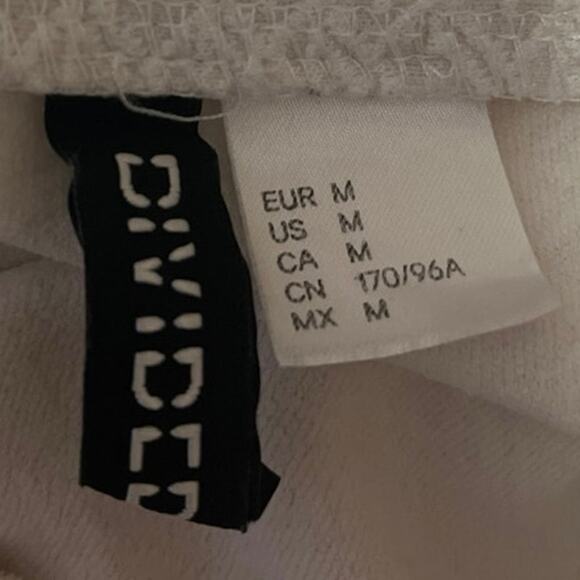 Divided by H&M White Knit Chevron Textured Mock Neck T Shirt Blouse Top Size M - Picture 3 of 4